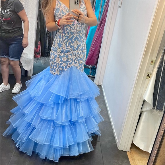 evening dress, one only one wear only - Picture 1 of 4